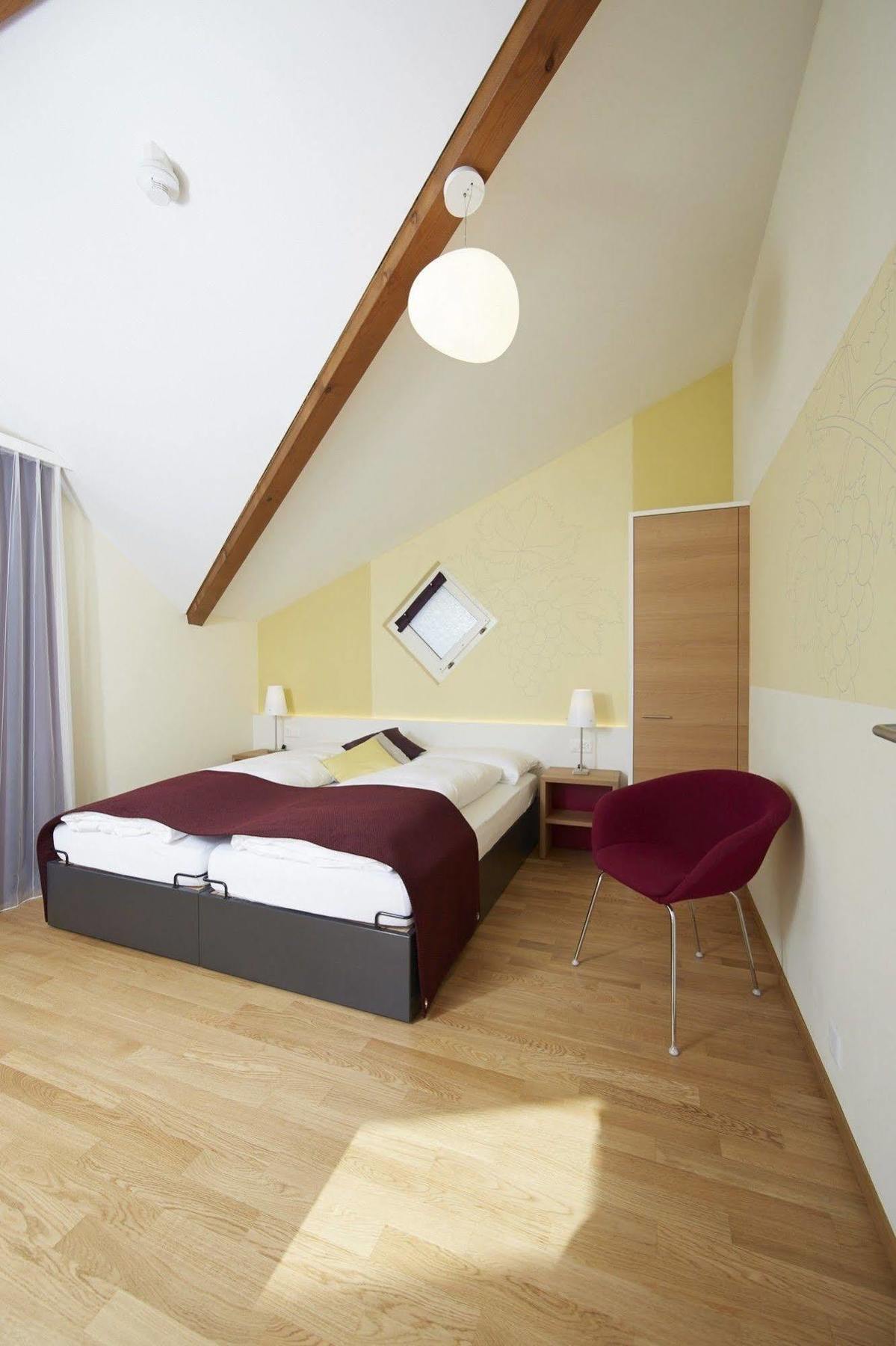 Hotel Rebstock by b_smart Wolhusen Exteriör bild